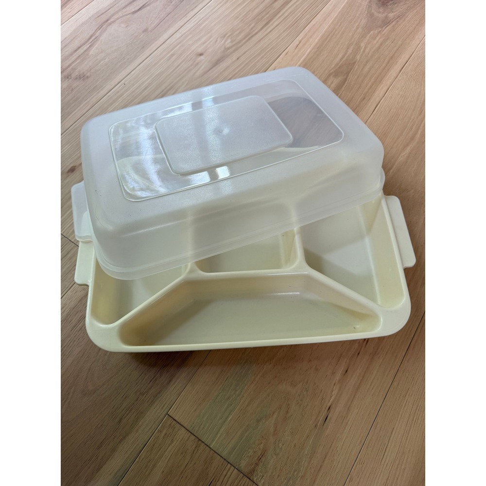 Rubbermaid Servin Saver Divided Tray Almond Vintage 0833 5-Section Lid